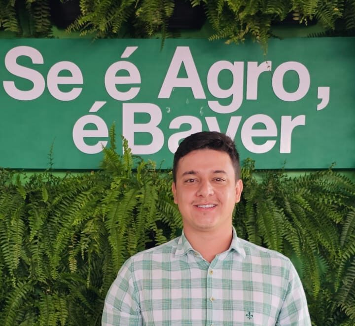 Guiverson Ferreira Bueno é Produtor e Agrônomo, 2018 foi convidado a participar do projeto “Fieldview TV” da Bayer como youtuber, aplicado em disseminar a agricultura digital presente na fazenda.