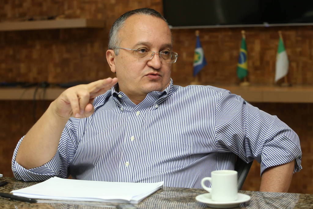 Ministério Público Eleitoral pede condenação de Pedro Taques por campanha difamatória em redes sociais